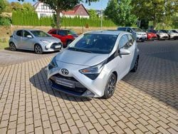 Silber Gebraucht 2021 Toyota Aygo X-play Kleinwagen | 12.490 € (Etwas zu teuer)