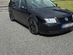 Schwarz Gebraucht 2003 VW Bora Kombi | 6.500 €