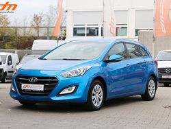 Blau Gebraucht 2017 Hyundai i30 Style Limousine | 9.900 € (Fairer Preis)