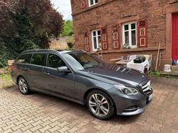Grau Gebraucht 2013 Mercedes E350 Avantgarde Kombi | 10.800 €