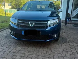 Blau Gebraucht 2015 Dacia Sandero Celebration Kleinwagen | 7.400 € (Fairer Preis)