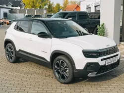 Weiß Gebraucht 2024 Jeep Avenger Summit SUV | 30.870 €