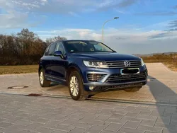 Blau Gebraucht 2016 VW Touareg R-line SUV | 30.500 € (Etwas zu teuer)