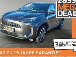 Grau Gebraucht 2022 Toyota Yaris Cross Team SUV | 21.980 € (Fairer Preis)