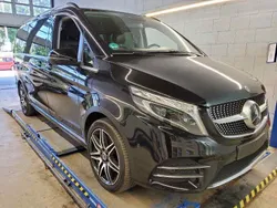 Schwarz Gebraucht 2020 Mercedes V300 AMG line Van / Kleinbus | 52.999 € (Etwas zu teuer)