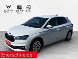 Weiss Gebraucht 2024 Skoda Fabia Style Limousine | 19.750 € (Guter Preis)