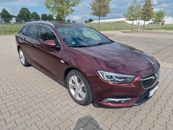 Rot Gebraucht 2018 Opel Insignia Exklusiv Kombi | 14.990 € (Fairer Preis)