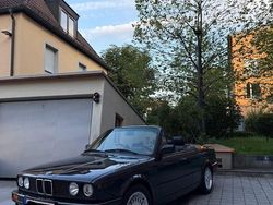 Schwarz Gebraucht 1990 BMW 325 Cabriolet Performance Cabrio | 49.500 €