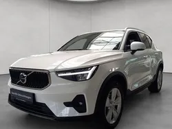 Crystal weißperleffekt Gebraucht 2024 Volvo XC40 Core SUV | 32.950 € (Superpreis)