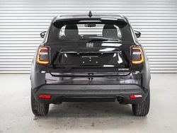 Cinema schwarz metallic () cinema schwarz metallic () Neu 2025 Fiat 600 SUV | 21.509 € (Superpreis)