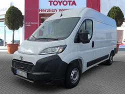 Icy white Gebraucht 2024 Toyota Proace H2 Van | 38.990 € (Teuer)