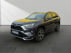 Grau Gebraucht 2021 Toyota RAV4 Hybrid Style SUV | 39.990 € (Fairer Preis)