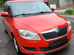 Rot Gebraucht 2011 Skoda Fabia Family Kleinwagen | 2.850 € (Guter Preis)
