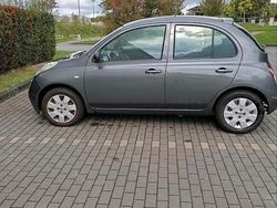 Grau Gebraucht 2005 Nissan Micra Kleinwagen | 1.100 €