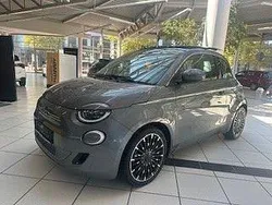 Grau Gebraucht 2021 Fiat 500e La Prima | 17.990 € (Teuer)