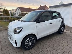Weiß Gebraucht 2021 Smart ForFour Electric Drive Kleinwagen | 9.999 € (Fairer Preis)