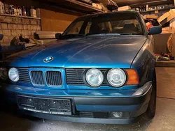 Blau Gebraucht 1994 BMW 525 Limousine | 7.999 €