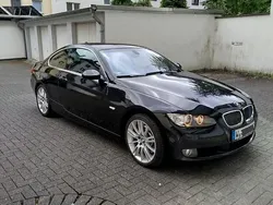 Schwarz Gebraucht 2009 BMW 325 Comfort Edition Coupé | 12.900 € (Fairer Preis)