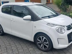 Weiß Gebraucht 2017 Citroën C1 PureTech Kleinwagen | 8.500 € (Fairer Preis)