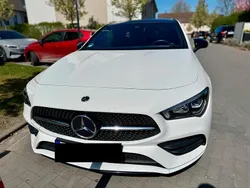 Weiß Gebraucht 2021 Mercedes CLA250e Shooting Brake AMG line Kombi | 27.650 € (Guter Preis)