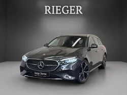 Metalliclack graphitgrau (metallic) Gebraucht 2024 Mercedes E220 Avantgarde Kombi | 44.439 € (Superpreis)