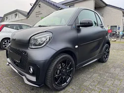 Schwarz Gebraucht 2021 Smart ForTwo Electric Drive Brabus Kleinwagen | 15.899 € (Fairer Preis)