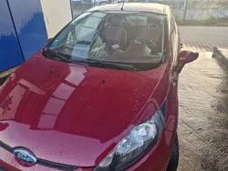 Rot Gebraucht 2009 Ford Fiesta Kleinwagen | 3.000 € (Fairer Preis)
