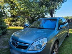 Silber Gebraucht 2007 Opel Signum Kombi | 500 €