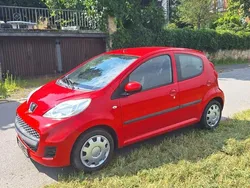 Rot Gebraucht 2010 Peugeot 107 Kleinwagen | 2.999 € (Fairer Preis)