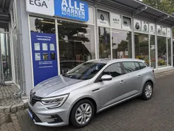 Silber metallic Gebraucht 2022 Renault Mégane IV Business Coupé | 22.880 € (Fairer Preis)