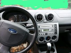 Silber Gebraucht 2002 Ford Fiesta Kleinwagen | 2.200 € (Teuer)