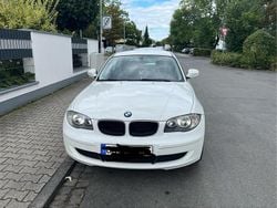 Weiß Gebraucht 2010 BMW 116 Kleinwagen | 2.299 € (Fairer Preis)