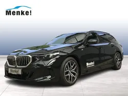Schwarz Gebraucht 2024 BMW 520 Comfort Edition Kombi | 67.990 €