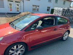 Rot Gebraucht 2005 Citroën C4 Kleinwagen | 800 €