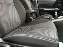 Silber metallic Gebraucht 2022 Suzuki Vitara SUV | 20.010 € (Fairer Preis)