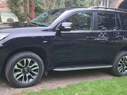 Schwarz Gebraucht 2022 Toyota Land Cruiser Executive SUV | 62.900 € (Fairer Preis)