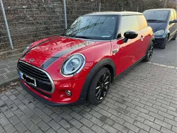 Rot Gebraucht 2021 Mini Cooper Essential Kleinwagen | 19.500 € (Guter Preis)