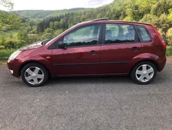 Rot Gebraucht 2003 Ford Fiesta Kleinwagen | 2.950 €