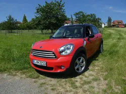 Rot Gebraucht 2010 Mini Cooper Countryman SUV | 9.250 € (Etwas zu teuer)