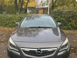 Grau Gebraucht 2012 Opel Astra Limousine | 3.800 € (Fairer Preis)