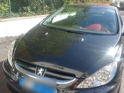 Schwarz Gebraucht 2004 Peugeot 307 CC Cabrio | 4.250 €