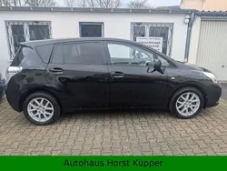 Schwarz Gebraucht 2012 Toyota Verso Travel Van / Kleinbus | 9.500 € (Etwas zu teuer)