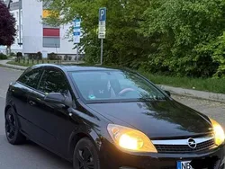 Schwarz Gebraucht 2010 Opel Astra GTC Coupé | 4.500 € (Fairer Preis)