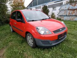 Rot Gebraucht 2006 Ford Fiesta Kleinwagen | 1.600 € (Fairer Preis)