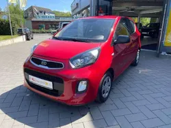 Rot Gebraucht 2016 Kia Picanto Start Kleinwagen | 8.490 € (Teuer)