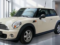 Weiß Gebraucht 2011 Mini ONE Kleinwagen | 6.200 € (Etwas zu teuer)