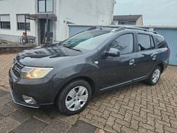 Grau Gebraucht 2017 Dacia Logan MCV Lauréate Kombi | 4.400 € (Fairer Preis)