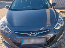 Grau Gebraucht 2012 Hyundai i40 Premium Kombi | 5.500 € (Fairer Preis)