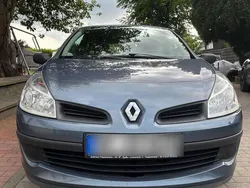 Blau Gebraucht 2006 Renault Clio II Limousine | 2.000 € (Fairer Preis)