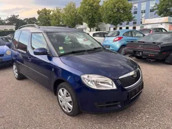 Blau Gebraucht 2009 Skoda Roomster Kombi | 5.990 € (Etwas zu teuer)